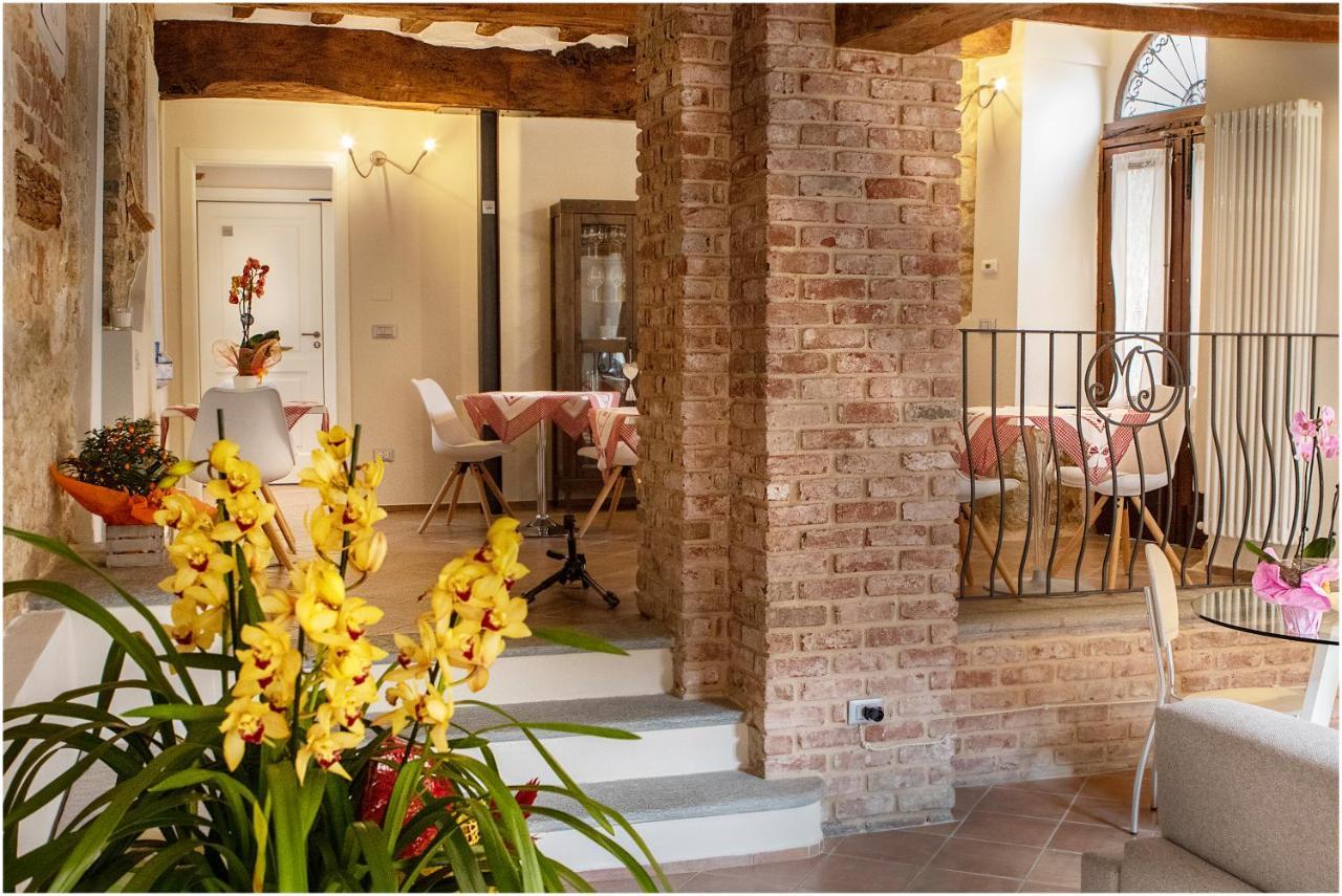 Il Giardino Sul Tetto B&B Guarene Екстер'єр фото