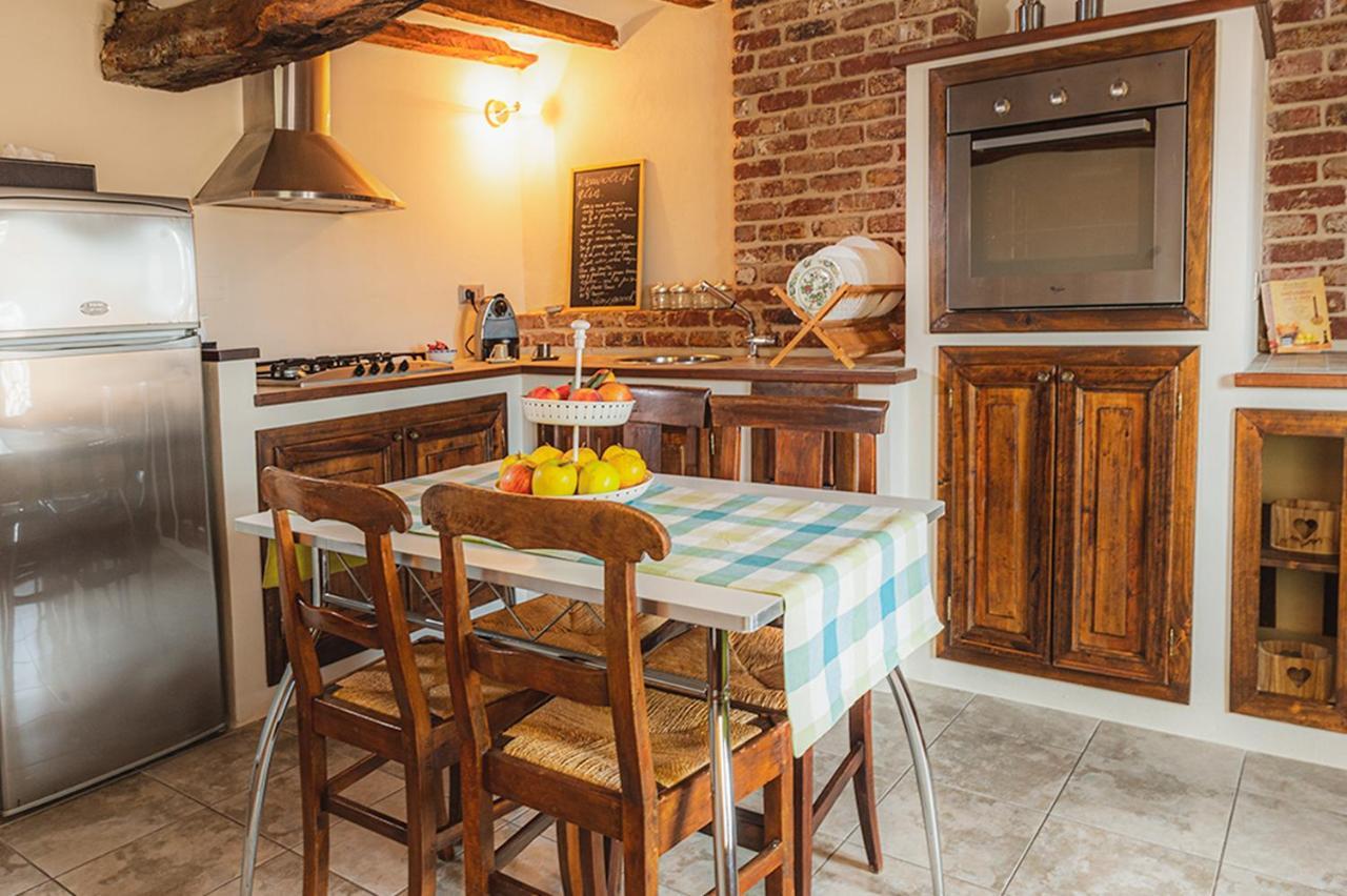 Il Giardino Sul Tetto B&B Guarene Екстер'єр фото